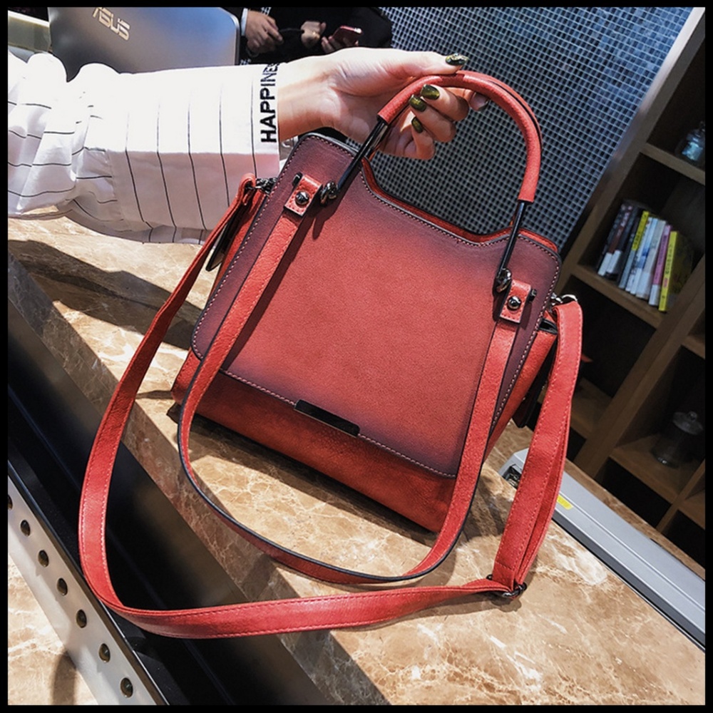 NEW BERLIN Handbag
